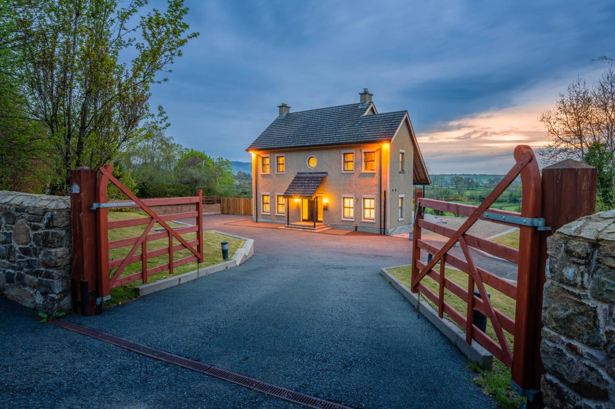 Hotel Killeavy Castle Estate Meigh Esterno foto
